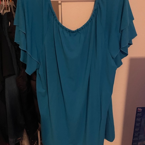 Top - Picture 2 of 3